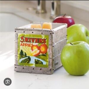 Scentsy fruit crate Warmer - Green and Brown